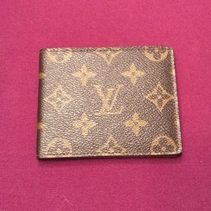 Louie Vuitton men’s wallet